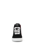Alpinestars FQ20 Ride-63 Canvas schoenen, urban motorschoenen, zwart, wit en felrood, vooraanzicht van een hoog silhouet met witte veters, zwart canvas bovenwerk en witte zool, met geborduurd logo op de tong en casual skate-geïnspireerd ontwerp