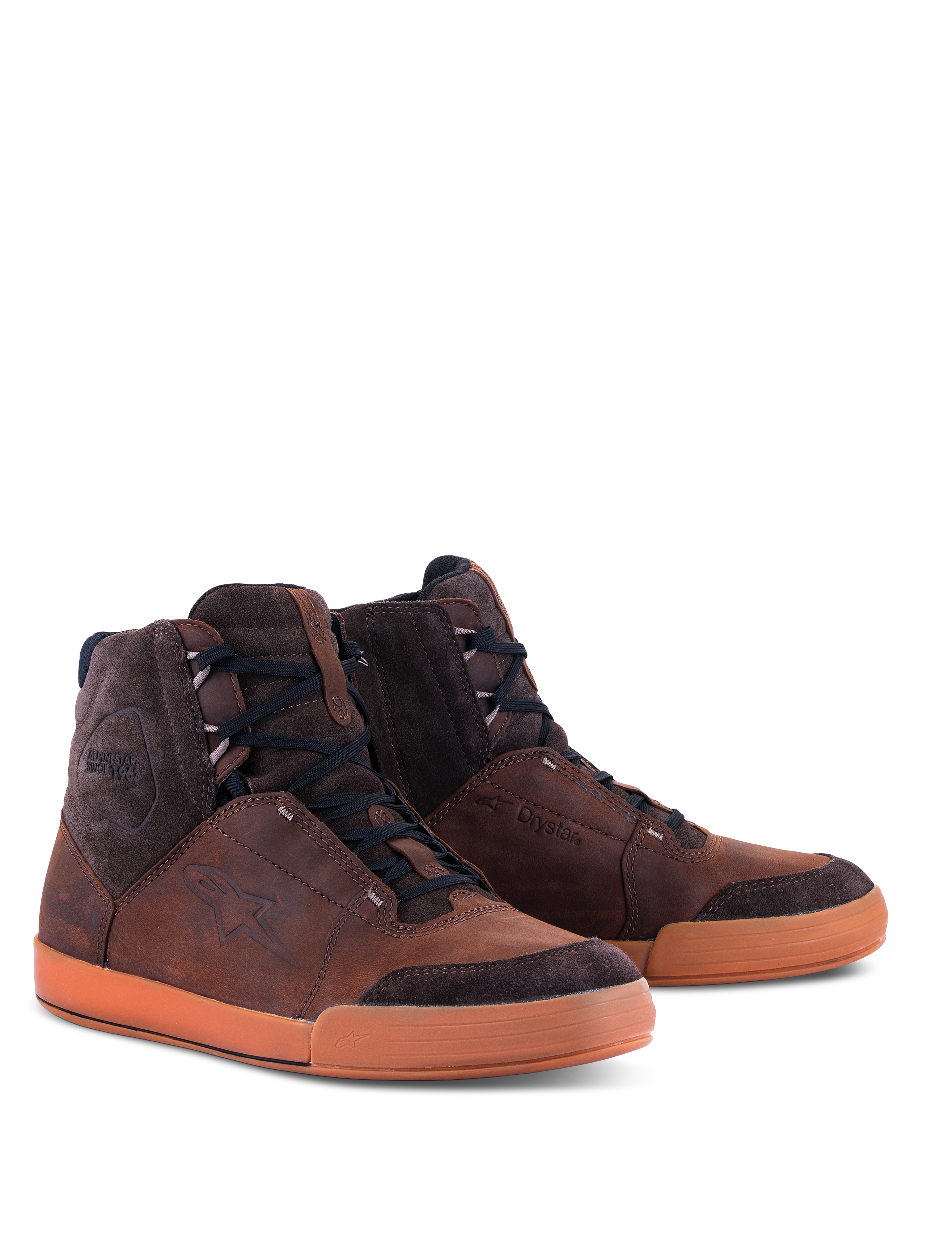 Alpinestars Chrome Crafted Drystar® schoenen, urban motorschoenen, bruin en gum, hoog model van leer en suède, zwarte veters, rubberen gumzool, met reliëflogo en Drystar-branding, eigentijds casual motorschoeisel