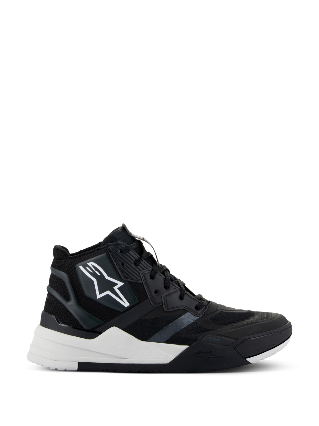 Alpinestars Speedflight schoenen, hoge motorschoenen, zwart en wit, ripstop bovenwerk met naadloze versterkingen, wit sterlogo aan de zijkant, dual-density zool met dikke witte tussenzool en zwarte accenten, modern sneaker-geïnspireerd ontwerp voor stedelijk motorrijden