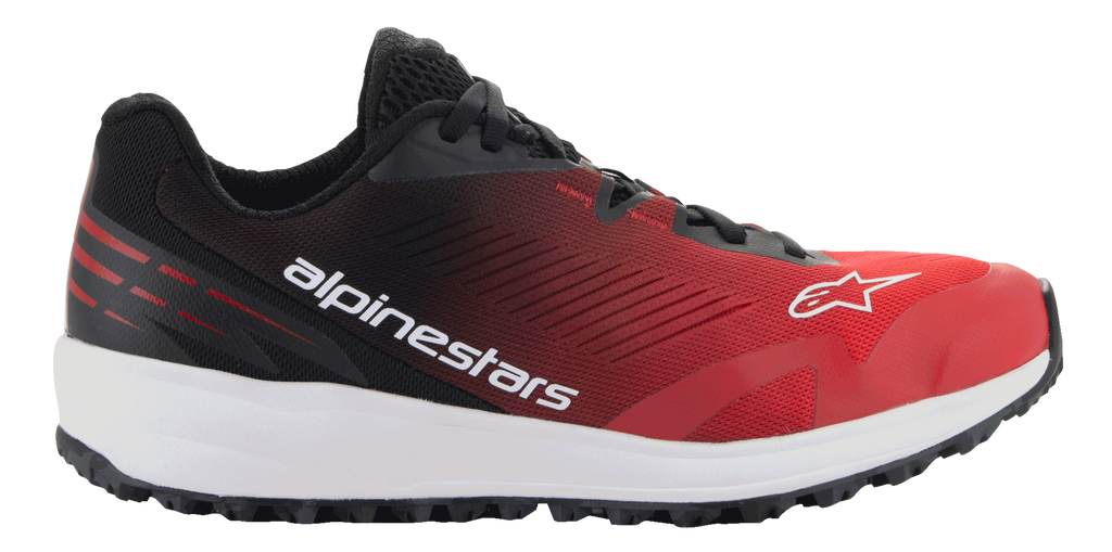 Alpinestars Meta Road V2 schoenen, sportschoenen, rood, zwart en wit, zijaanzicht met een ademend bovenwerk van mesh, witte tussenzool, zwarte buitenzool en opvallende Alpinestars-branding aan de zijkant
