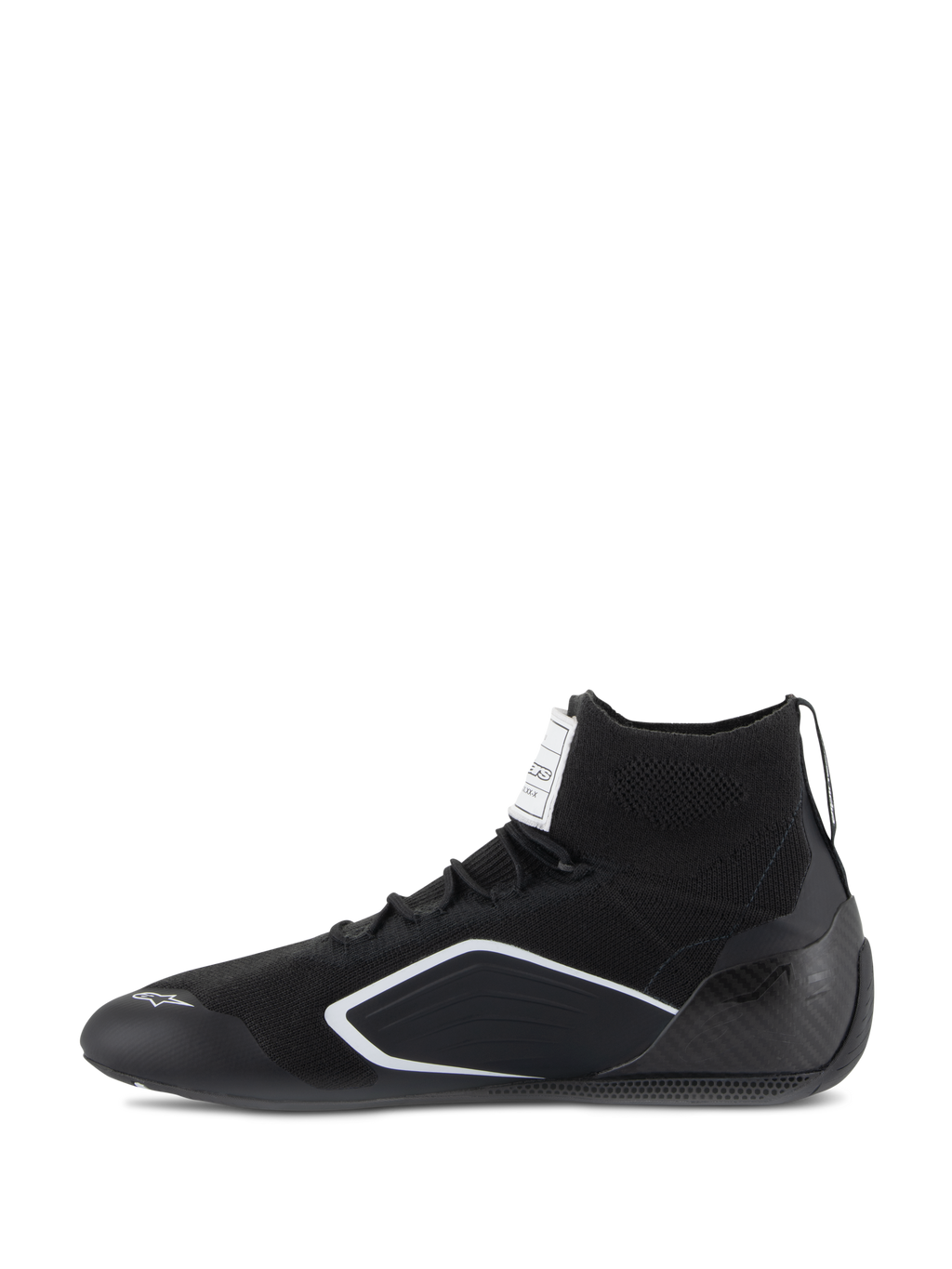 Alpinestars Supertech schoenen, autosport schoenen, zwart, zijaanzicht met een gebreid bovenwerk, carbon hielkap en witte geometrische accenten, professioneel motorsport schoeisel
