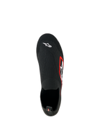 Alpinestars Tech Gaming Shoes, sim racing-schoenen, zwart, bovenaanzicht, naadloos gebreid stretch-bovenwerk met wit Astar-logo op de neus, logo met rode rand aan de zijkant, lichtgewicht sokachtig ontwerp
