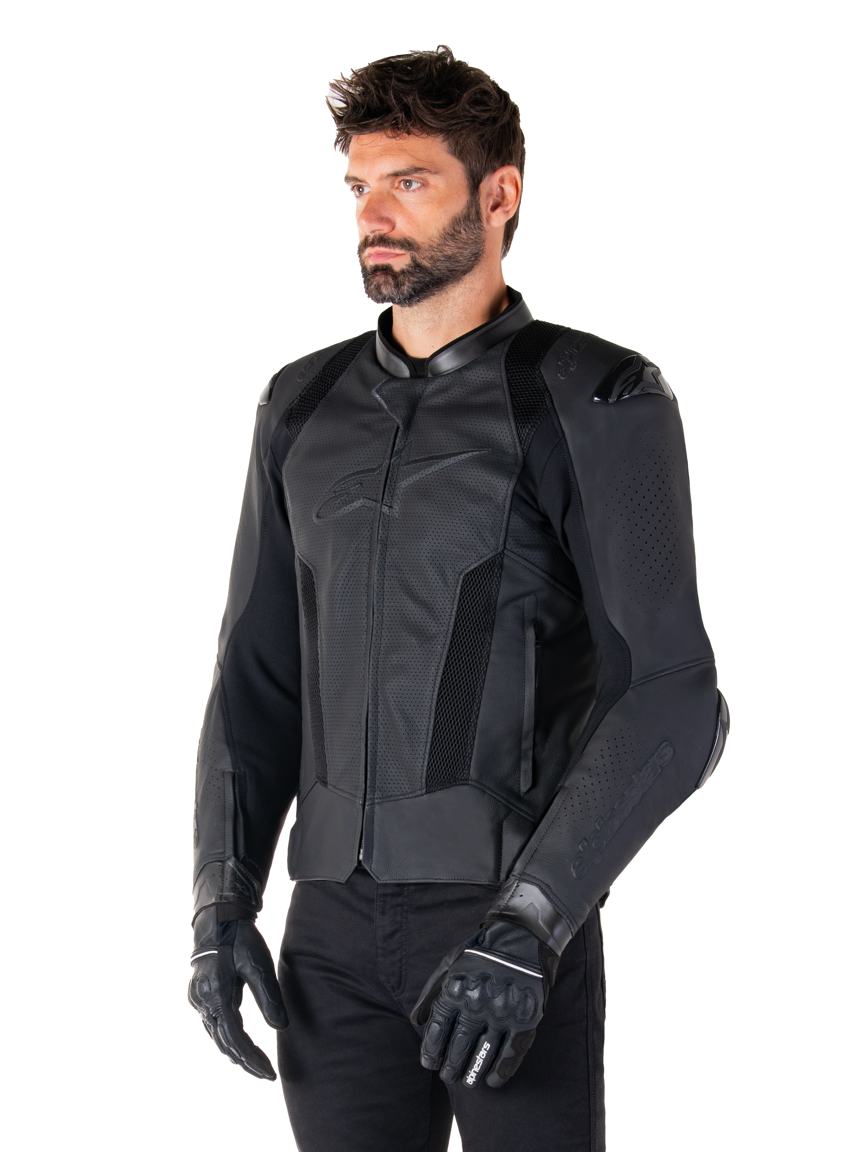 Alpinestars Missile V3 Airflow Leren Jas, Black Black, gedragen door een man met zwarte motorhandschoenen en broek, voorzien van uitgebreide geperforeerde lederen panelen, DFS-schouderprotectoren en een stroomlijnd race-fit ontwerp