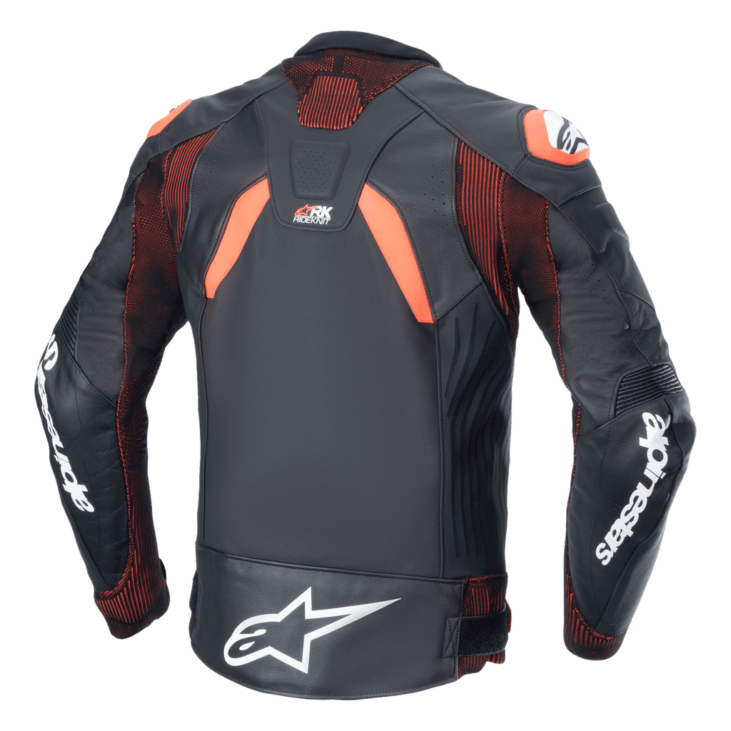 Alpinestars GP Plus R V4 Rideknit Leren Jas, Zwart Rood Fluo Wit, achteraanzicht, voorzien van RIDEKNIT® technische stretchpanelen en premium lederen constructie, witte Alpinestars branding op de mouwen en onderrug