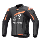 Alpinestars GP Plus V4 leren jas, motorracingjas, zwart met fluoriserend rode en witte accenten, met groot wit ASTARS-logo op de borst, externe schoudersliders en een gestructureerd lederen ontwerp voor hoogwaardige prestaties