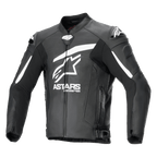 Alpinestars GP Plus R V4 Airflow leren jas, zwart met wit, vooraanzicht met groot wit Astars-logo en tekst op de borst, geperforeerde lederen panelen voor ventilatie, DFS-schoudersliders, zakken met ritssluiting en verstelbare taillebanden, premium lederen motorrace-uitrusting