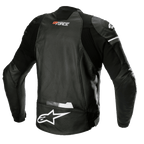 Alpinestars GP Force Airflow leren jas, zwart, achteraanzicht met geperforeerd buffelleer voor ventilatie, GP Force-branding op de nek, groot wit Alpinestars-sterlogo op de onderrug en geïntegreerde stretchpanelen voor een sportieve rijpasvorm