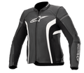 Alpinestars Stella Kira V2 leren damesmotorjas, zwart en wit, met geperforeerde ventilatiepanelen, witte logo's op de borst en mouw, ritsen aan de manchetten en een nauwsluitende pasvorm voor sportief motorrijden op de weg.