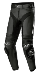 Alpinestars Missile V3 Leren Broek, zwarte leren motorracebroek met witte sterlogo's, versterkte knieschuivers, accordeon stretchpanelen boven de knieën en ventilatieopeningen, hoogwaardige 1,3 mm runderleren constructie voor prestaties op het circuit en op de weg.