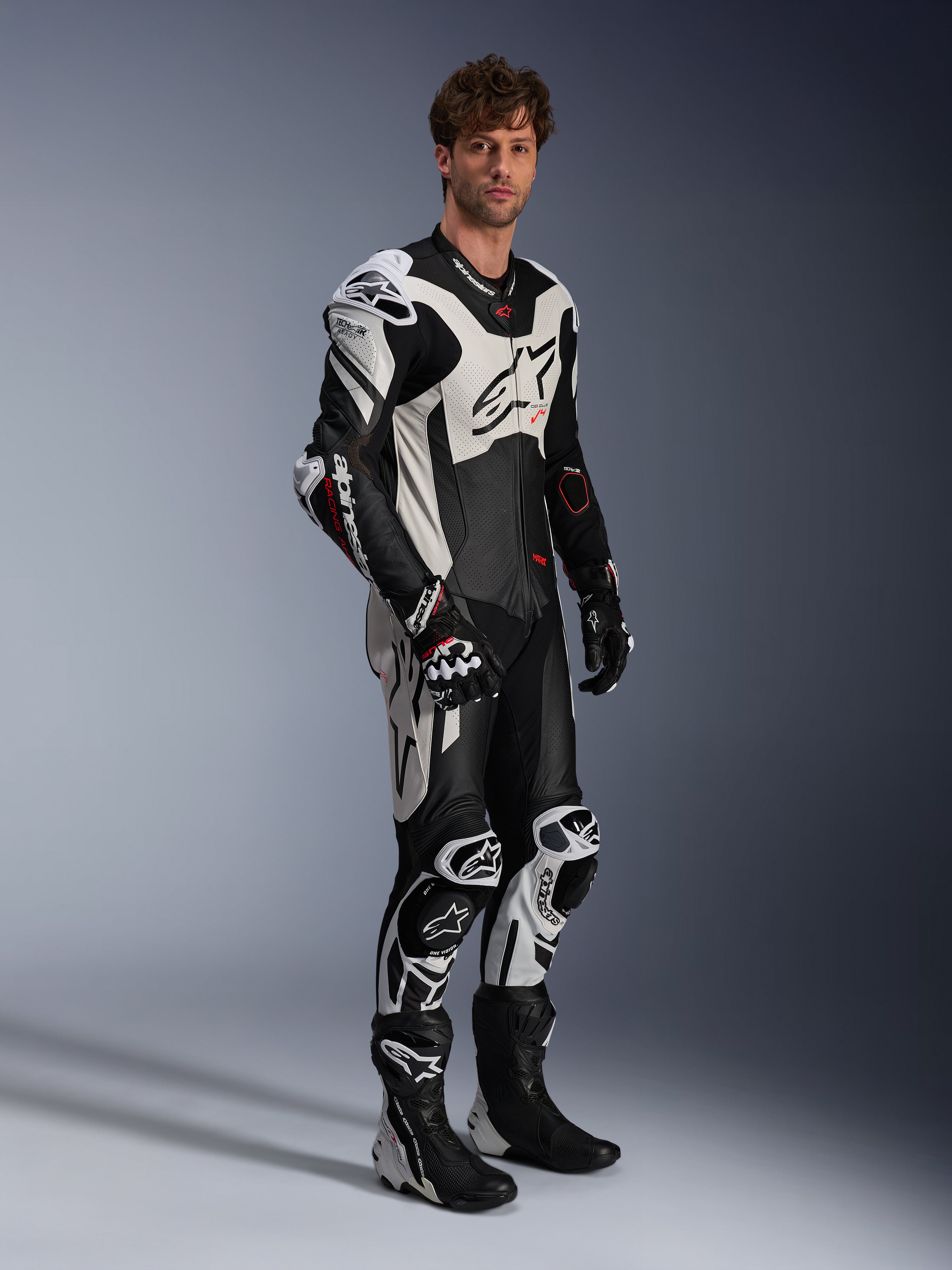 Alpinestars GP Plus V4 Sprint eendelig leren motorracepak voor heren, zwart, wit en fluo rood, Tech-Air Ready.