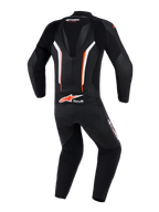 Alpinestars GP Force V2 Leren Pak 1-Piece, achteraanzicht, zwart, wit en fluo rood, met een aerodynamische speedhump, geperforeerde leren panelen voor ventilatie en Tech-Air Ready-branding op de onderrug, professionele motorrace-uitrusting