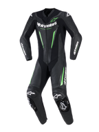 Alpinestars GP Force V2 Leren Pak - 1-delig, eendelig motorracepak, zwart met neongroene accenten en witte merklogo's, geperforeerde leren panelen, DFS Lite externe sliders op schouders en knieën, specifiek sport-fit ontwerp