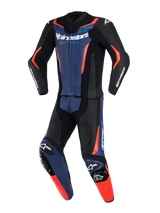 Alpinestars GP Force V2 Leather Suit 2-delig, motorpak, zwart met blauw en fluo rood, professioneel racepak met geperforeerde lederen panelen, geïntegreerde kniesliders en opvallende logo's op de borst en mouwen