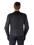 Alpinestars T-Jaws V4 Waterproof Jacket, textiel motorjas, zwart, achteraanzicht met Alpinestars-logo op de onderrug, sportieve pasvorm voor rijden op de weg