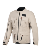 Alpinestars Borrego Drystar® jas, motorjas, warm grijs, vooraanzicht met meerdere cargozakken, zwarte ritsen met bruine lipjes, gewaxte canvas textuur en een zwarte merkpatch op de borst.
