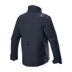 Alpinestars MO.ST.EQ Field Waterproof Primaloft jas, zwart, achteraanzicht, eigentijdse op streetwear geïnspireerde motorjas met ripstop textielconstructie, hoge kraag en subtiel grijs logo op de schouder.