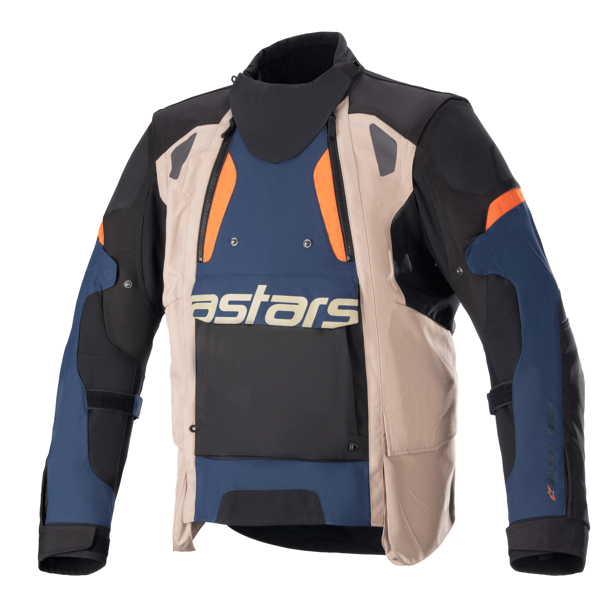Alpinestars Halo Drystar® Jacket, adventure motorjas voor touring, donkerblauw, donkerkhaki en vlamoranje, voorzien van een asymmetrische voorzijde met een breed ventilatiepaneel, opvallende 'astars'-branding op de borst, hoge kraag en een robuuste textielconstructie voor bescherming in alle weersomstandigheden.