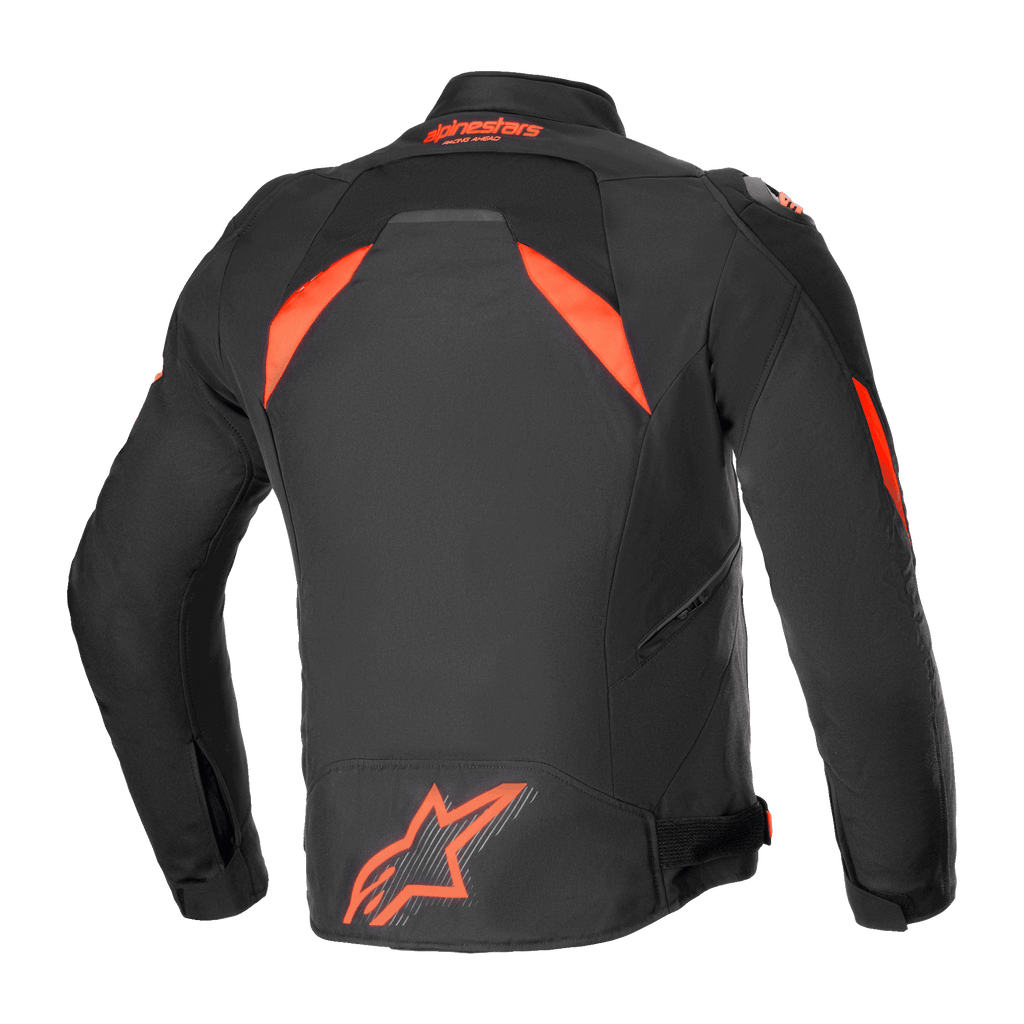 Alpinestars T-GP R V3 Drystar® Jas, waterdichte sporttextiel motorjas, zwart en rood fluo, achteraanzicht met een groot fluoriserend logo op de onderrug en high-visibility schouderpanelen, technisch race-afgeleid ontwerp