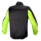 Alpinestars Bogota' Pro Drystar® Jacket regenhoes, achteraanzicht, zwart met fluorescerend gele mouwen, lichtgewicht waterdichte constructie voor hoge zichtbaarheid en bescherming tegen het weer