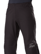 Alpinestars AMT-8 Stretch Drystar® XF binnenbroek, motorbroek voering, zwart, voorzien van Alpinestars-ster en AMT-logo op de broekspijp, elastische tailleband, strakke waterdichte textielconstructie