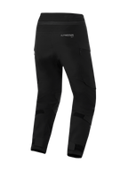 Alpinestars Andes Pro Drystar® XF Broek - Short, zwarte motorbroek, achteraanzicht met Alpinestars-branding, verstelbare klittenbandsluitingen op de kuiten en enkels, ventilatieopeningen met rits en duurzame textielconstructie voor adventure touring.