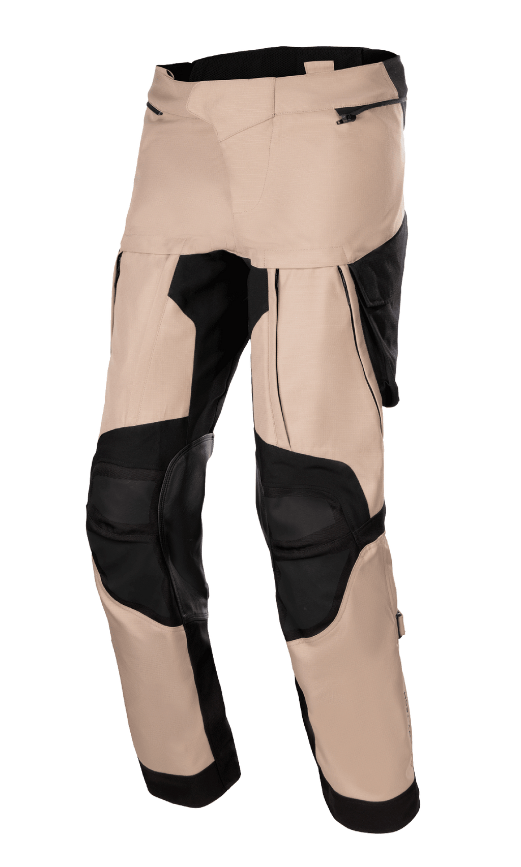 Alpinestars Halo Drystar broek, adventure touring motorbroek, donkerkhaki en zwart, met grote ventilatiepanelen op de dijen, versterkte zwarte kniestukken en multi-paneel textielconstructie met zakken met ritssluiting