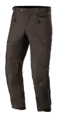 Alpinestars AST-1 V2 Waterproof Pants, zwarte touring motorbroek, duurzame textielstof, handzakken met ritssluiting, verstelbare tailleband, gearticuleerd knie-ontwerp met subtiel sterlogo, strakke motoruitrusting voor alle weersomstandigheden