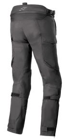 Alpinestars Bogotá Pro Drystar® 4 Seasons Broek - Long, zwarte textiele motorbroek, achteraanzicht met verstelbare taille- en kuitbanden, ergonomische pasvorm voor adventure rijden