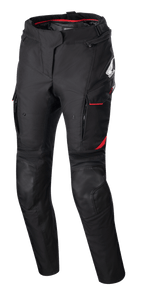 Alpinestars Stella Honda Andes V3 Drystar dames motorbroek, textiele motorbroek, zwart met felrode accenten, voorzien van Honda- en Alpinestars-branding, cargozakken met rode bies, versterkte kniepanelen, verstelbare tailleband en rode binnenvoering bij de taille