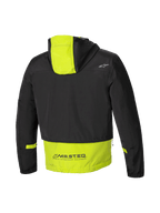Alpinestars Mootant Waterdichte Parka, modulaire motorjas, achteraanzicht met capuchon en MO.ST.EQ.-branding, zwart en limoengroen, CE-gecertificeerd