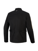 Alpinestars Dice Jacket, zwarte stedelijke motorjas, achteraanzicht met verstelbare taillebanden en geplooide schouders, vintage veldjas-esthetiek met moderne textielconstructie, voorzien van een klein wit logo op de kraag en gouden branding op de mouw.