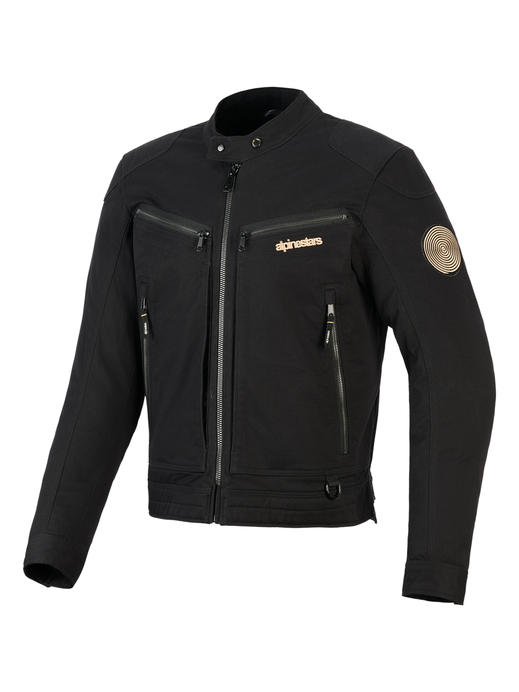 Alpinestars Bruiser Jas, zwarte urban motorjas, voorzien van borst- en steekzakken met rits, goudkleurige branding en Oscar-spiraalpatch op de schouder, op werkkleding geïnspireerd textielontwerp.