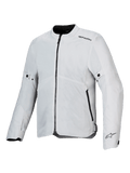 Alpinestars C-1 Air Jacket, motorjas, zilver, lichtgewicht textielconstructie met tech mesh-panelen, vooraanzicht met centrale zwarte rits en zijzakken, Alpinestars-logo's op de schouder en manchet, urban commuting-stijl