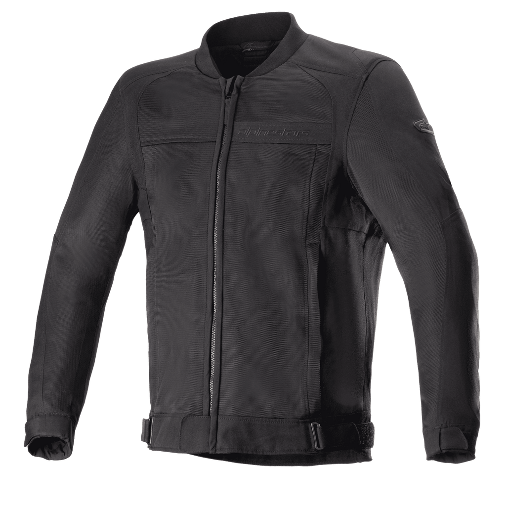 Alpinestars Luc V2 Air Jacket, zwarte motorjas, bomberstijl met ritssluiting en geribbelde kraag, verstelbare taillebandjes, meshpanelen voor ventilatie, subtiele logo-details op de borst en mouw, duurzame textielstof voor stedelijk gebruik