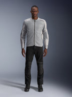 Alpinestars C-1 Air Jacket in Silver, heren urban textiele motorjas met geventileerde mesh-panelen, gedragen door een model met zwarte motorbroek en zwarte laarzen, eigentijdse stijl voor woon-werkverkeer