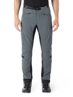 Alpinestars Alden broek, Urban Gray met zwarte panelen, technische motorrijbroek, vooraanzicht met ritszakken en geïntegreerde magnetische tailleriem, slim-fit softshell ontwerp voor stedelijk woon-werkverkeer