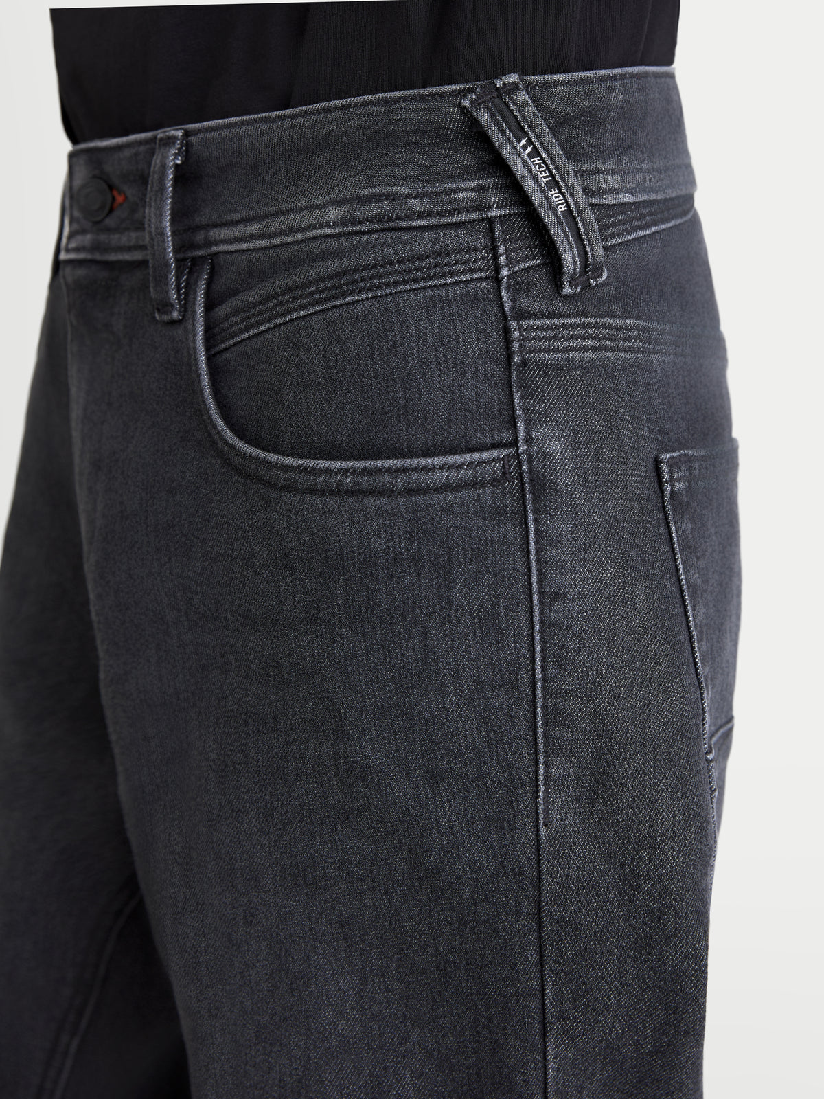 Alpinestars Flex Ast 7 Denim broek, urban motorjeans voor heren, faded zwart, detailopname van de voorzak en riemlus