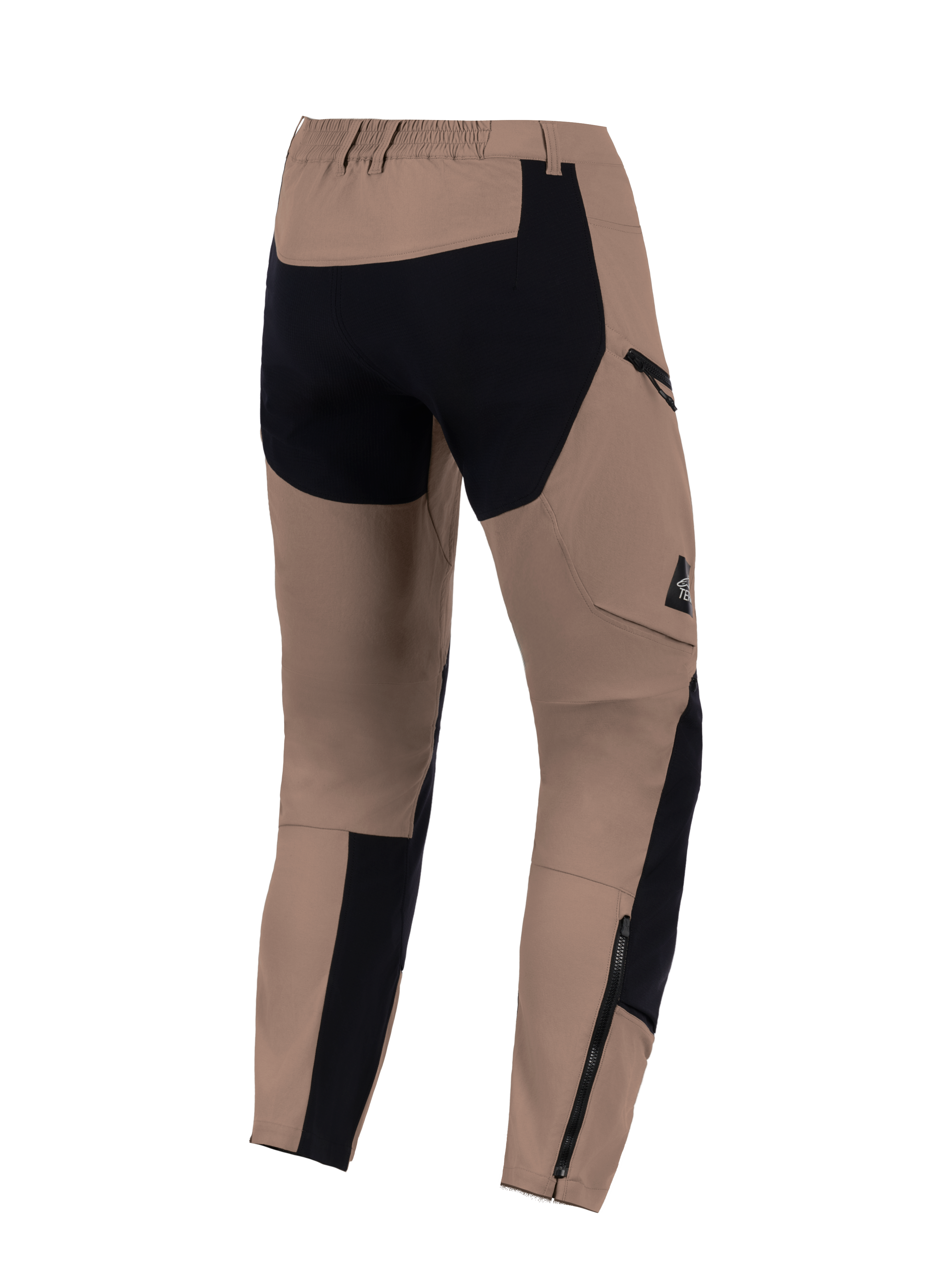 Alpinestars Flex-AST Explorer broek, Walnut Black, achteraanzicht, adventure motorbroek met versterkte zwarte panelen op het zitvlak en de onderbenen, cargozak met ritssluiting en lange ritsen aan de onderbenen voor compatibiliteit met laarzen.