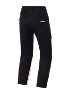 Alpinestars Flex-AST Canvas Broek, achteraanzicht, Black Aluminum, uitgevoerd in zwarte polykatoen twill met lichtbruine accenten aan de binnenkant van de pijpen, dubbele achterzakken met Alpinestars-branding en drukknopverstellers bij de beenopeningen, urban motorbroek met een op werkkleding geïnspireerd ontwerp.