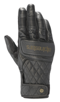 Alpinestars Brass Lt Gloves, zwarte leren motorhandschoenen met een gequilt ruitpatroon op de handrug, geribbelde knokkelbescherming, geperforeerde vingers en gouden logo met een drukknoopsluiting aan de pols