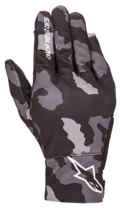 Alpinestars Youth Reef handschoenen, stedelijke motorhandschoenen, Black Gray Camo, bovenaanzicht met grijs camouflagepatroon, witte Alpinestars-branding op de pols en wijsvinger, lichtgewicht stretch textielconstructie