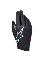 Alpinestars Sim Gloves Graphic 1, sim-racehandschoenen, zwart met groot wit sterlogo, rode merkdetails aan de zijkant, geperforeerd ontwerp voor ventilatie, lichtgewicht gebonden stretchstof