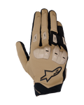 Alpinestars SP X 3 handschoenen, motorhandschoenen, donker khaki zand en zwart, met TPU knokkelbescherming met dubbele dichtheid, versterkte vingerpadding, stretch geweven materiaal voor ademend vermogen en geïntegreerde branding.