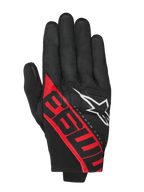 Alpinestars MM93 Reef V2 handschoenen, motorhandschoenen, zwart en felrood, met opvallende rode 93-graphics en wit sterlogo, Marc Márquez signature-ontwerp, textielconstructie met korte manchet