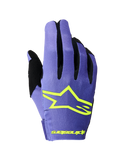 Alpinestars 2026 Radar handschoenen, motorcrosshandschoenen, paars en fluogeel, bovenaanzicht met een opvallend geel Alpinestars sterlogo, zwarte vingerinzetten, lichtgewicht stretch textielconstructie voor off-road racen