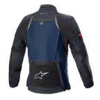 Alpinestars Boulder GORE-TEX Jas, technische touring motorjas, donkerblauw en zwart, achteraanzicht met een grote achterzak met zilveren ster-logo, hydratatiecompartiment en GORE-TEX-branding op de kraag.