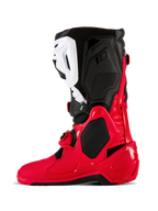 Alpinestars Tech 10 Enduro laarzen, motorcross- en enduro-laarzen, felrood, zwart en wit, zijprofiel met een duurzame TPU-schaal, witte scheenplaat en zwarte bovenpanelen, ontworpen voor off-road prestaties