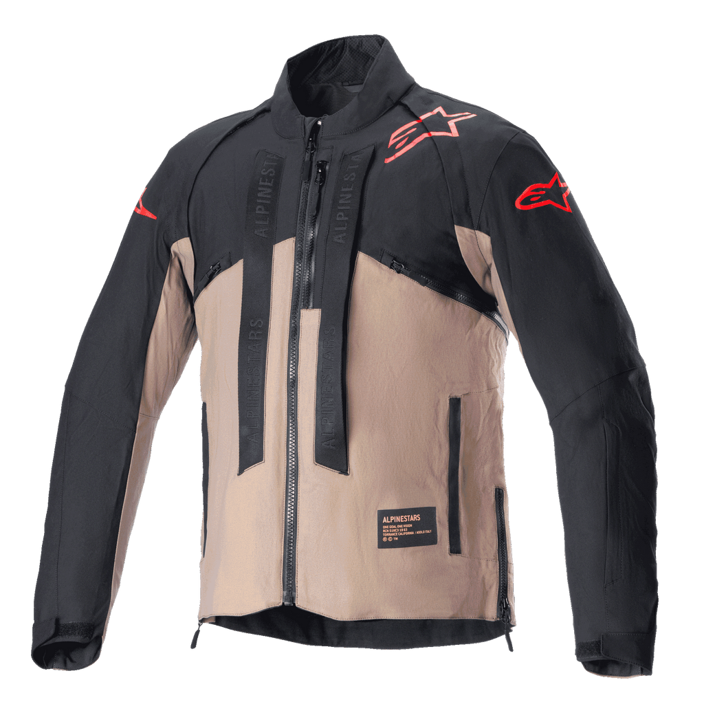 Alpinestars Techdura jas, off-road motorjas, Black Falcon Brown, tweekleurig ontwerp met rode sterlogo's op de schouders en mouwen, verticale banden met Alpinestars-merknaam op de borst, duurzaam textielmateriaal
