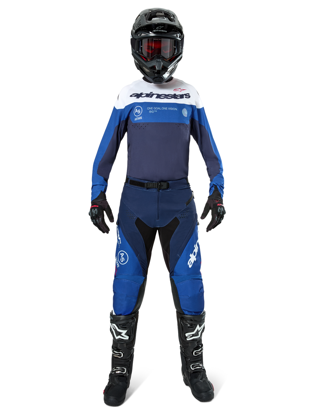 Alpinestars Pro-Dura broek, motorcross- en endurobroek, marineblauw, helderblauw en wit, gedragen door een rijder in een complete race-uitrusting met bijpassende jersey, zwarte helm, rode bril en zwarte laarzen, professionele off-road gear setup
