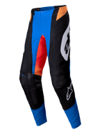 Alpinestars 2025 Techstar Melt broek, motorcross broek, oranje en blauw, levendige blauwe panelen met zwarte versterkte kniestukken, oranje kleurverloop-accenten, groot wit Alpinestars-logo aan de zijkant, duurzaam textielontwerp voor off-road prestaties